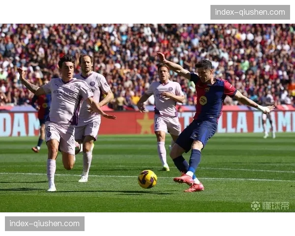 媒体评论：年轻化与经验，巴萨本赛季阵容建设的得失探讨